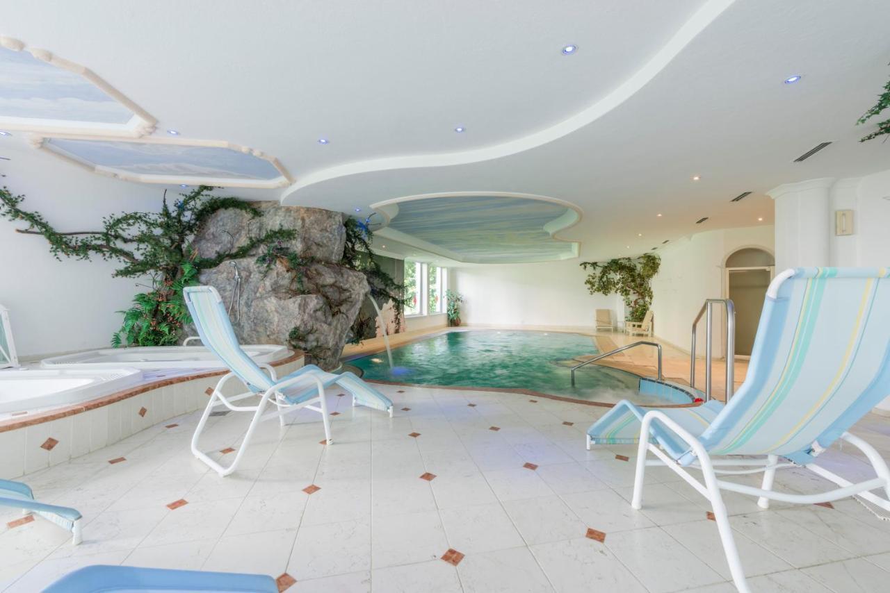 Hotel Alpino Wellness & Spa Peio Fonti Bagian luar foto