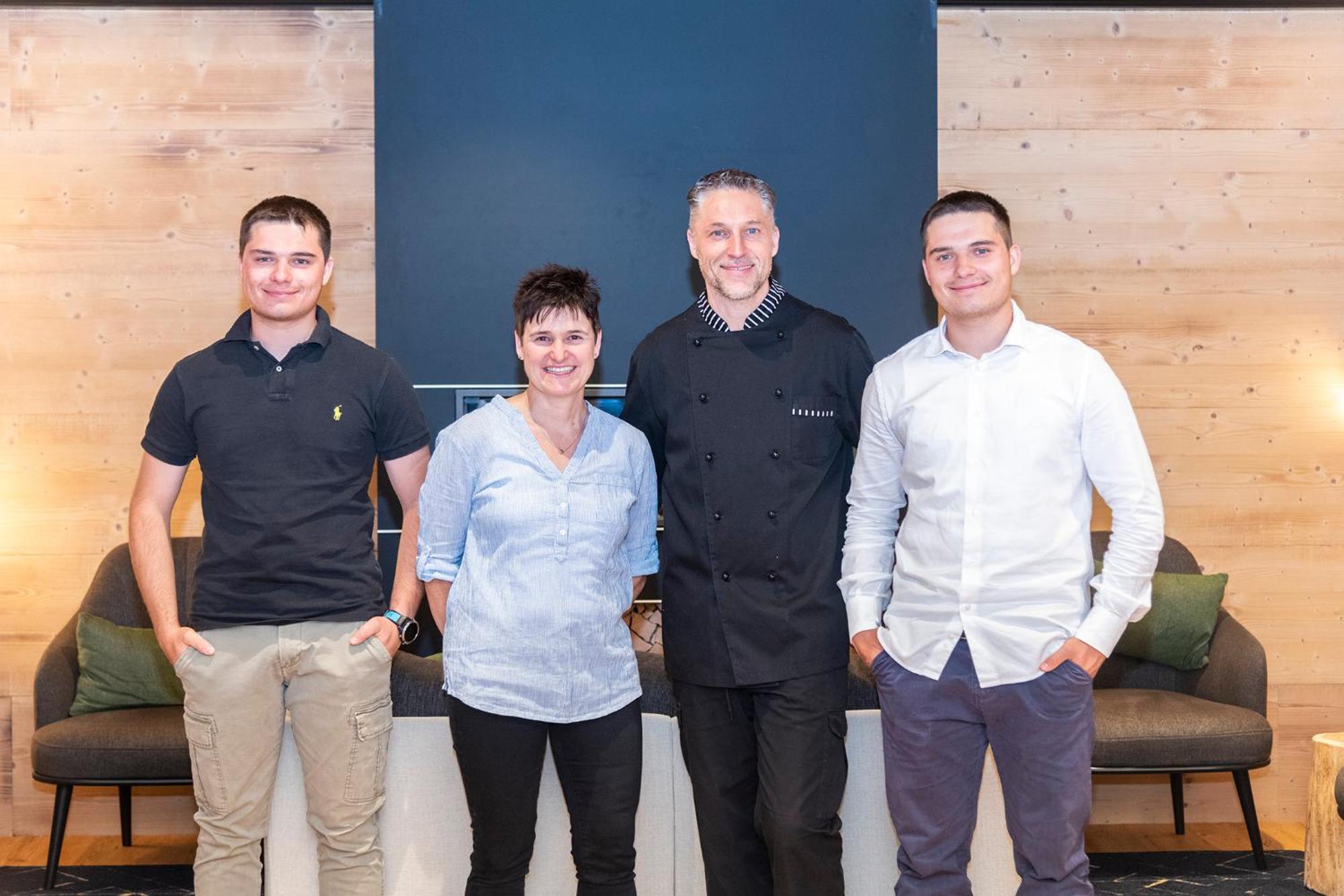 Hotel Alpino Wellness & Spa Peio Fonti Bagian luar foto