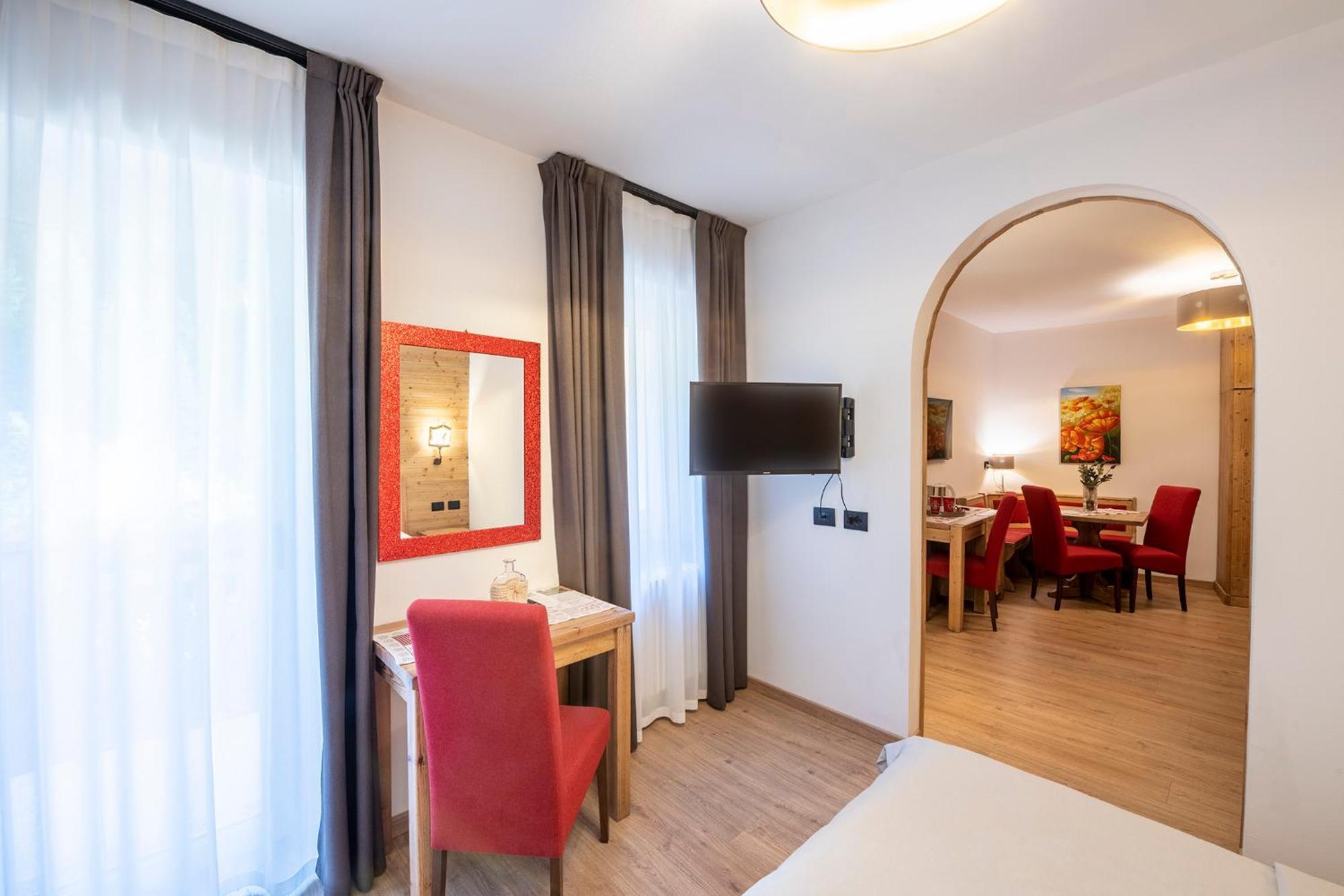 Hotel Alpino Wellness & Spa Peio Fonti Bagian luar foto