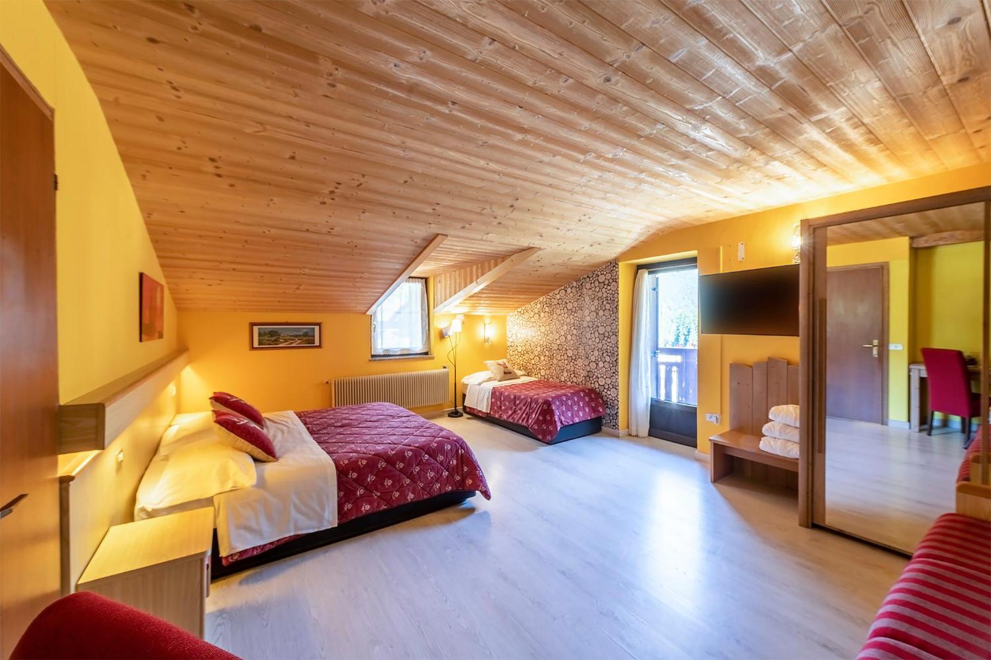 Hotel Alpino Wellness & Spa Peio Fonti Bagian luar foto