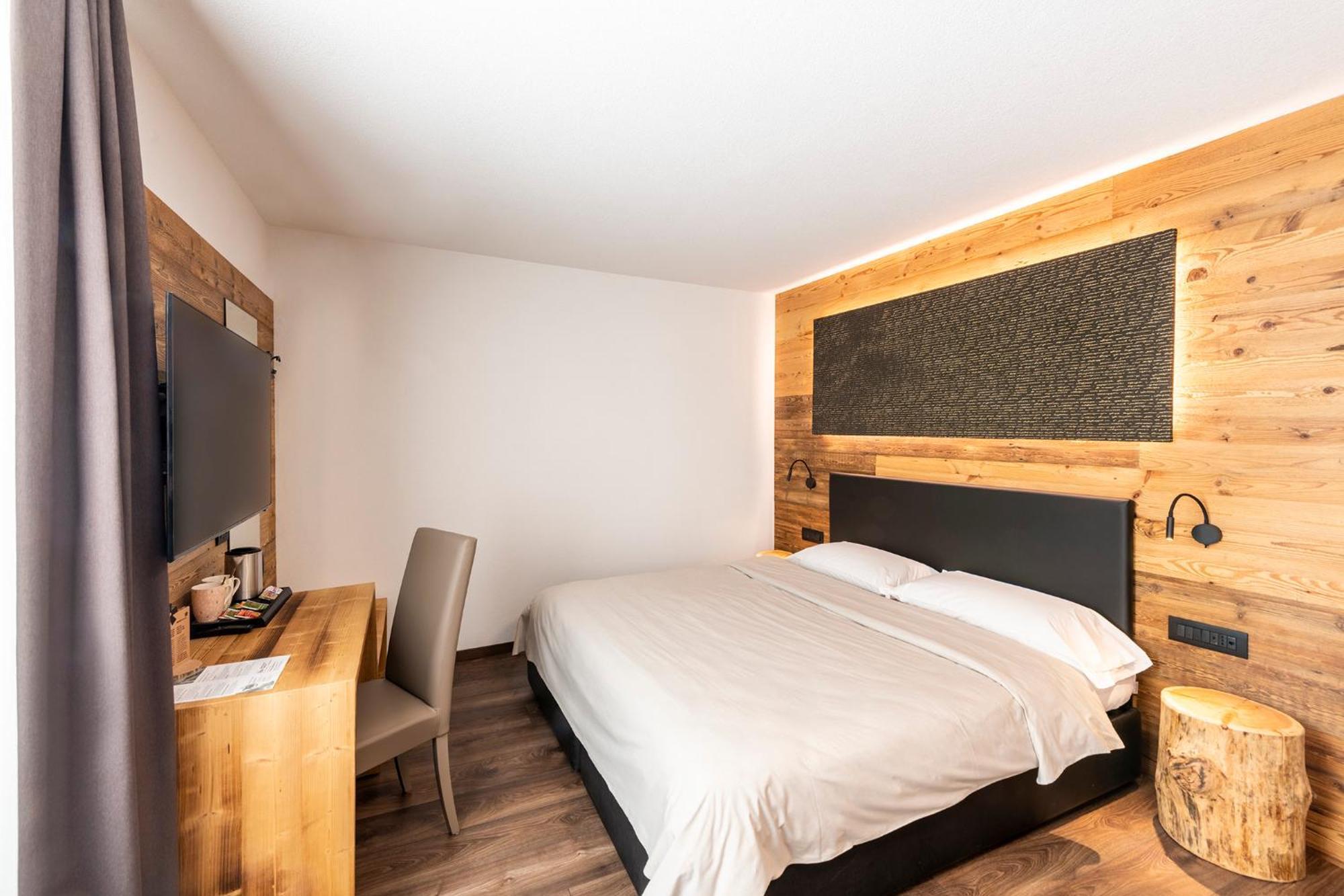 Hotel Alpino Wellness & Spa Peio Fonti Bagian luar foto